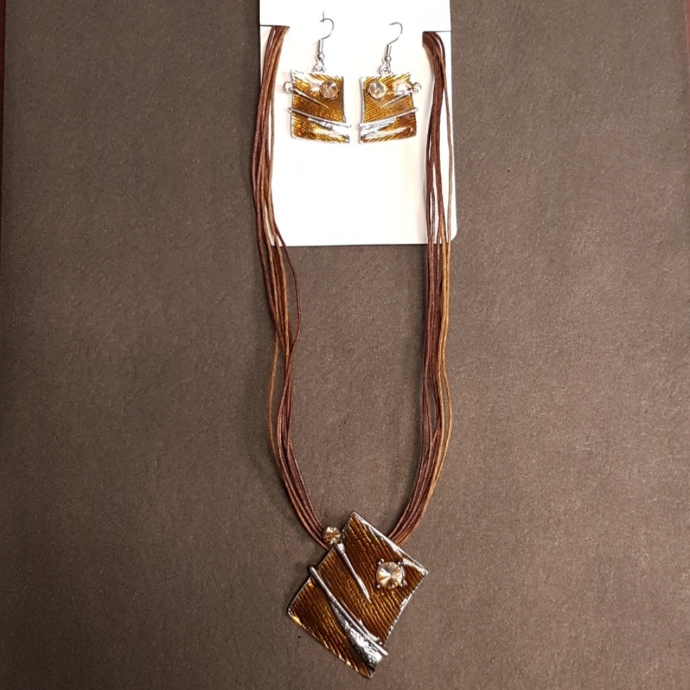 💕2 FOR $10💕 Brown Necklace and Earring Set